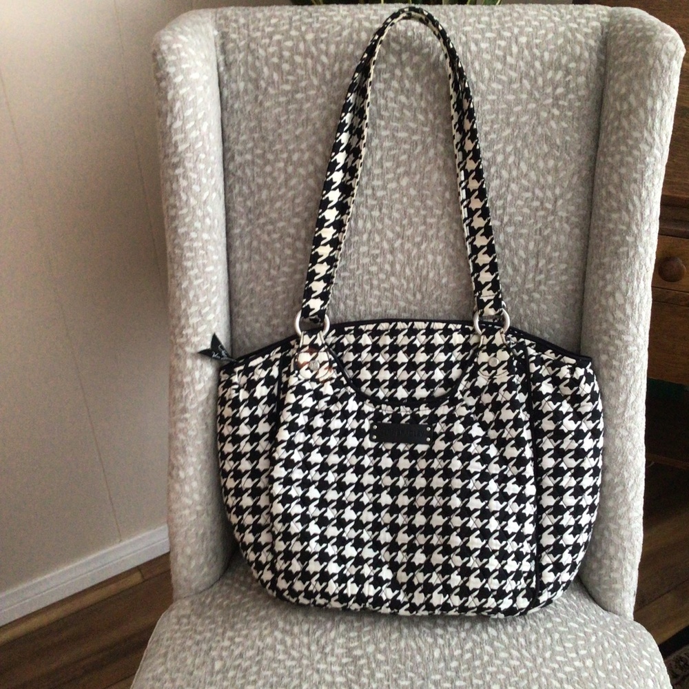 VERA BRADLEY WOMENS BLACK AND WHITE CHECKED SHOULDER BAG - ZIP TOP CLOSURE